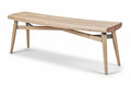 **Titel: Moderne Houten Bench met Gebogen Zitting en Stalen Versterking**
